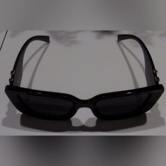 Designer Black Sunglasses with Metal Logo Accent - Like New - Picture 5 of 6